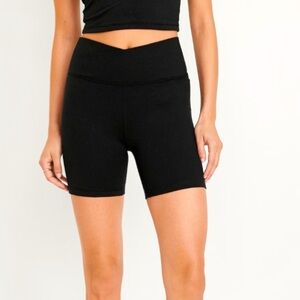 NWT Old Navy Active PowerChill Extra High Rise Bike Short Go Dry